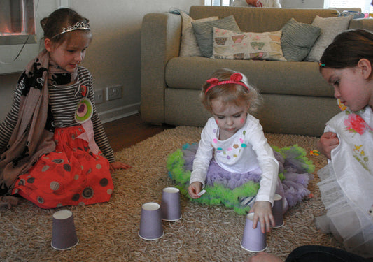 Memory game with cups